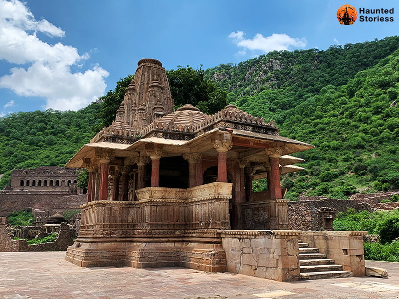 Bhangarh Fort, Rajasthan - Top 5 Haunted Places in Rajasthan